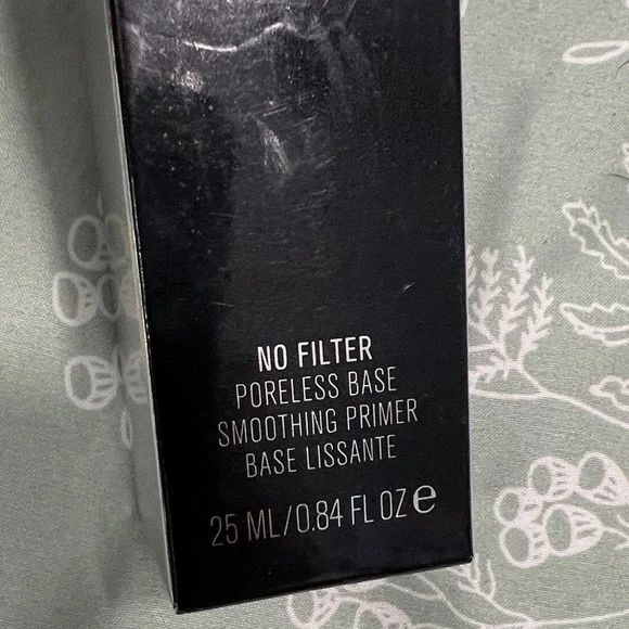 IL MAKIAGE No Filter Primer - Sleek bottle Packaging - Picture 4 of 6